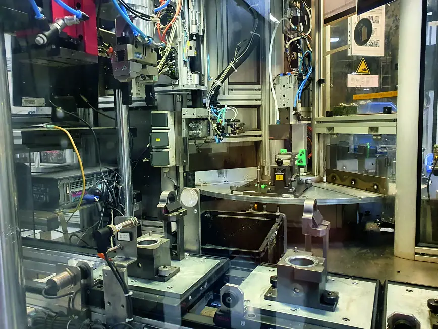 Special machine with fixtures and guarding